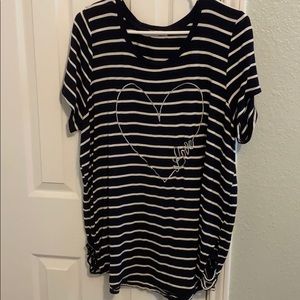 Maurices size 1 Shirt.